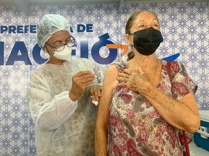 Maceió começa a aplicar a 4ª dose para idosos a partir dos 60 anos