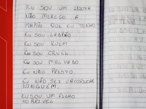 Menino morto pela mãe em Imbé era obrigado a escrever frases ofensivas em caderno