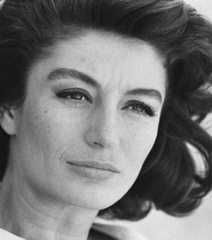 Anouk Aimée, estrela do cinema francês, morre aos 92 anos