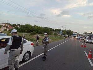 Polícia Rodoviária aborda 61 condutores durante Operação Lei Seca na AL 101