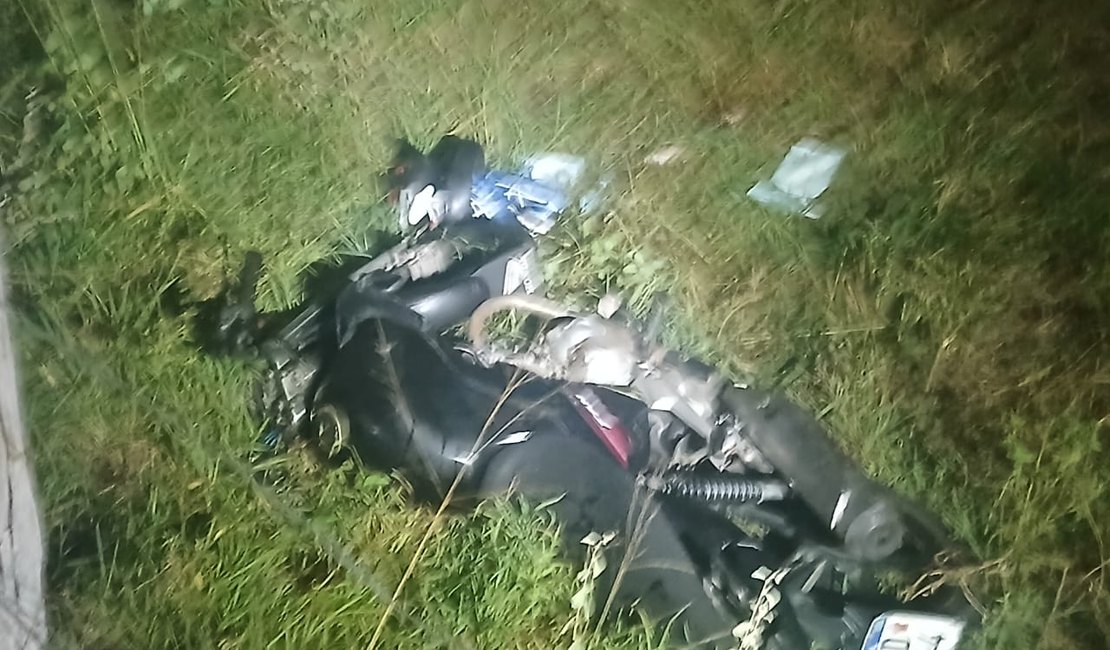 Acidente de trânsito deixa motoqueiro ferido e passageiro morto na AL-487 em Girau do Ponciano