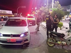 Homem com sinais de embriaguez e CNH cassada é preso após colidir com moto