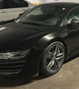 Polícia Federal apreende carros de luxo em operação contra Careca do INSS