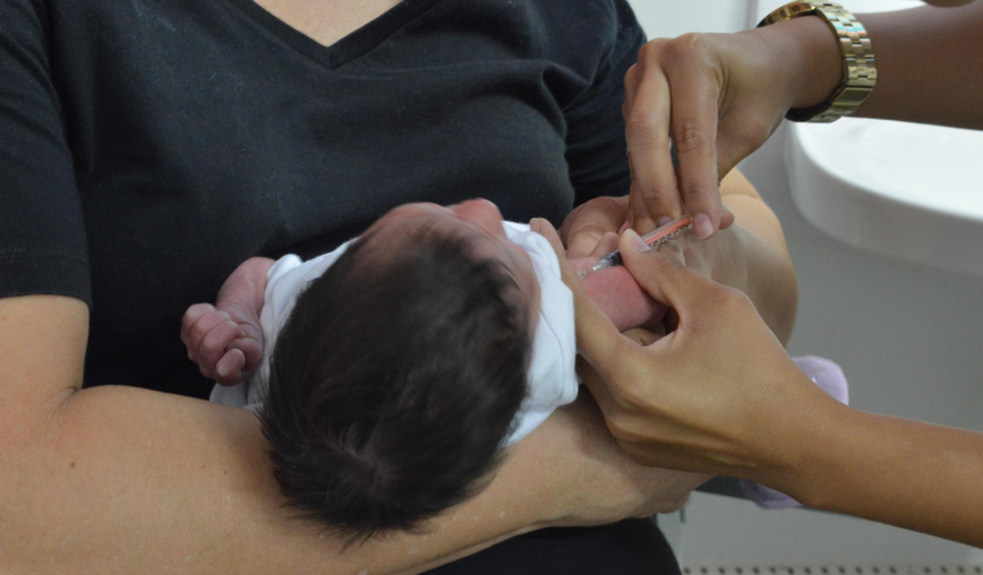 Alagoas passa a oferecer vacina contra a bronquiolite para recém-nascidos