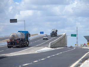 Renan Filho inaugura viaduto de Porto Real do Colégio e duplicação de trechos da BR-101/AL