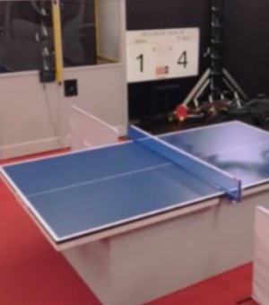 Robô supera jogadores humanos profissionais em partidas de tênis de mesa