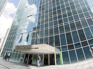 Procurador da Fazenda esfaqueia juíza dentro do TRF em São Paulo