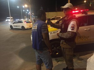 BPRv promove Operação Lei Seca na AL 105, no Benedito Bentes