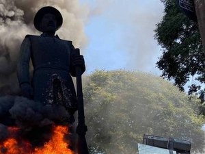 Suspeito de incendiar estátua de Borba Gato é preso em São Paulo