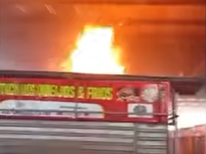 Incêndio atinge box no Mercado Público de Arapiraca na manhã desta quinta-feira