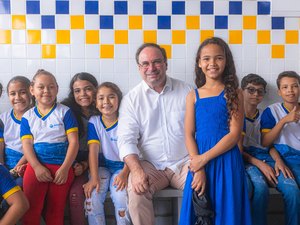 Em Arapiraca, Luciano Barbosa já entregou 52 escolas, creches, e ginásios poliesportivos