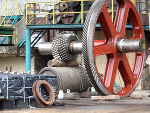 Confiança da indústria cai 1,1 ponto na prévia de abril, diz FGV