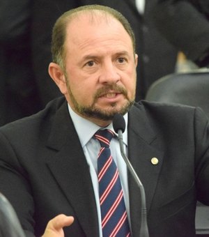 Antonio Albuquerque  teria desistido de ser o vice-presidente na chapa de Olavo Calheiros