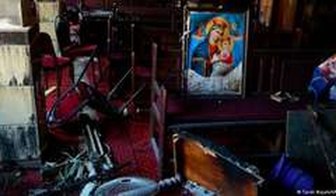 Incêndio em igreja no Egito deixa amis de 40 mortos