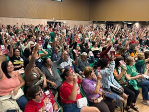 Assembleia do Sinteal define continuidade da greve na rede estadual de educação