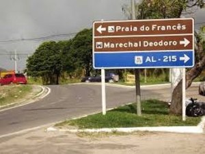 Acidente entre motocicleta e trator deixa um ferido na AL-215