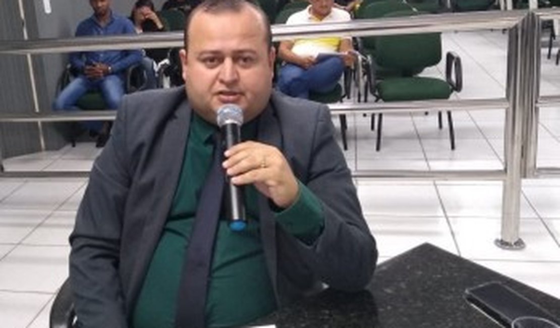 Léo Saturnino diz ter sido boicotado por prefeitura após posicionamento  