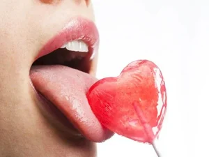 Mulheres preferem sexo oral à masturbação, aponta pesquisa