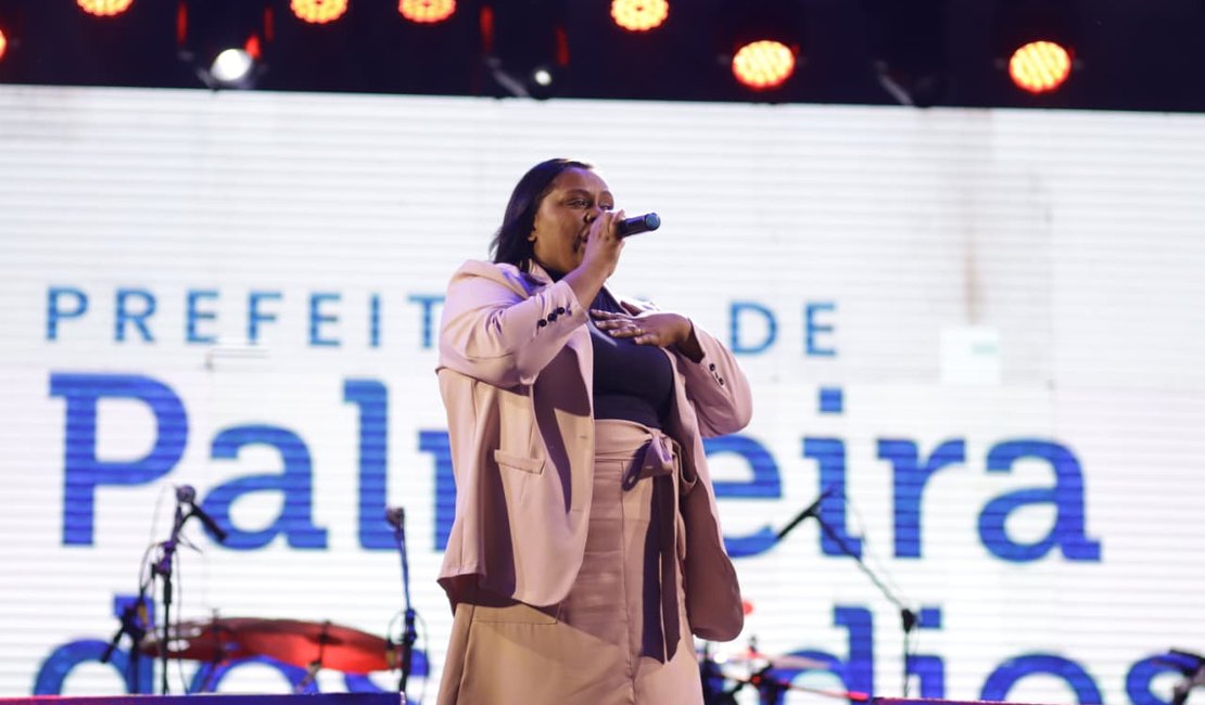 Dia do Evangélico é comemorado em noite de fé e adoração no Louva Palmeira 2025