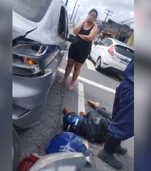 Motociclista fica ferido em colisão com carro na Cachoeira do Meirim, em Maceió