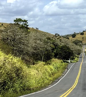 Grave acidente entre motocicletas deixa três feridos durante Carnaval em Viçosa