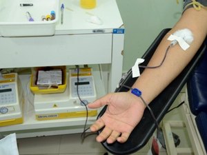 Com apenas 20% do estoque necessário, Hemoal apela por doações de sangue