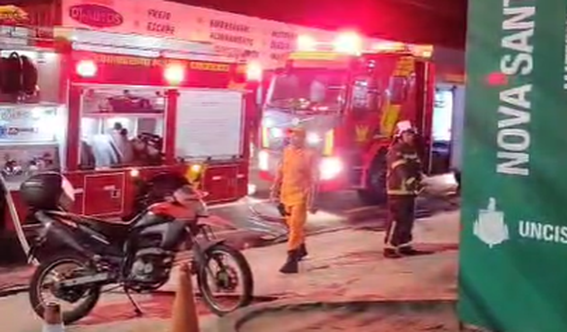 Incêndio atinge almoxarifado da Maternidade Santa Mônica em Maceió; pacientes são transferidas