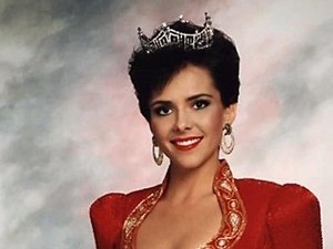 Miss América, Leanza Cornett morre aos 49 anos após trauma na cabeça