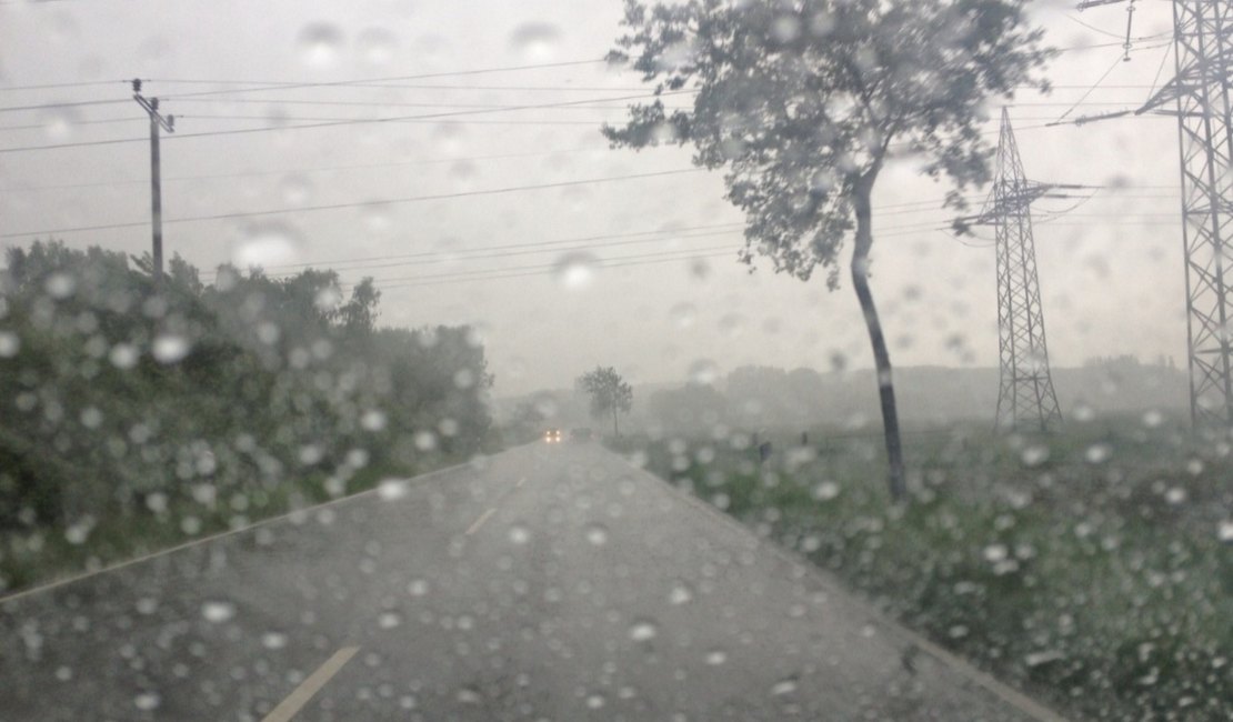 Alagoas entra em alerta para chuvas intensas após avisos do Inmet