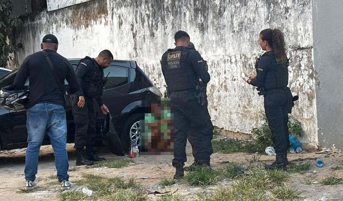 Polícia prende mulher trans em flagrante por furto em farmácia na Ponta Verde