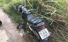 [vídeo] Após susto motociclista freia bruscamente e provoca acidente, em Arapiraca.