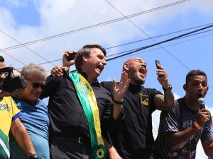 Nostálgico da ditadura, Bolsonaro oficializa candidatura à presidência neste domingo