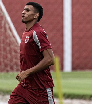 CRB renova contrato do jovem zagueiro Ruy até 2028