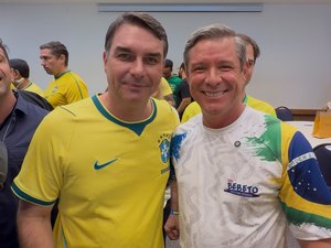 “Grande líder da direita”: Flávio Bolsonaro e Alfredo Gaspar reforçam apoio à reeleição de Cabo Bebeto