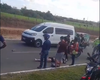 [Vídeo] Colisão entre motocicleta e caminhão deixa feridos na Rota do Mar