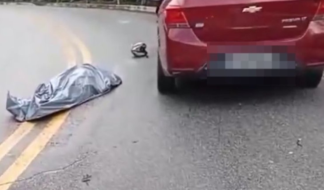Motociclista morre ao perder o controle e colidir contra carro no Barro Duro, em Maceió