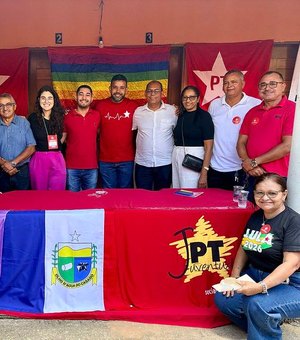 Teca Nelma reúne juventude no sertão para debater políticas públicas