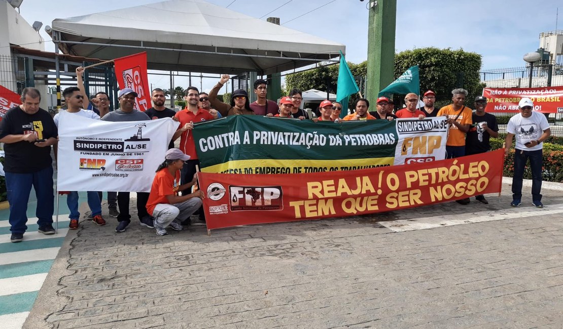 Petroleiros em greve denunciam assédio moral e insegurança no local de trabalho