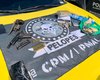 PM apreende armas e drogas com integrantes de facção criminosa em São Miguel dos Campos