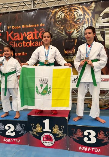 Arapiraquense Vitória celebra mais um título na carreira na 7ª Copa Vilelense de Karatê