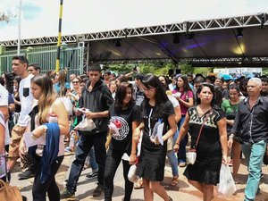 Candidatos começam a sair do 2º dia de provas do Enem