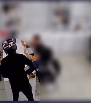 [Vídeo] Suspeito de série de roubos em Arapiraca é preso após ser reconhecido por vítimas