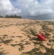 Chuva e alta temporada vêm acompanhadas de lixo em praias de Maceió 