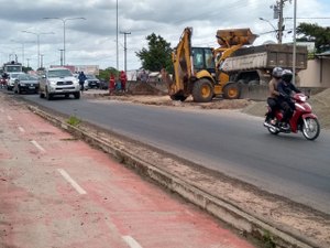 Conserto em trecho da Al 110 em Arapiraca deixa trânsito parcialmente interditado