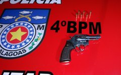 Homem é detido com revólver e munições na parte alta de Maceió
