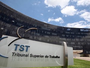 Lei da Terceirização não vale para contratos encerrados antes da norma, diz TST