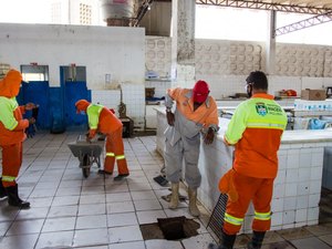 Mercado do Jacintinho fecha para mutirão de limpeza nesta segunda (16)