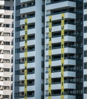 Em meio a polêmica com Paes, Austrália decora prédio com cangurus