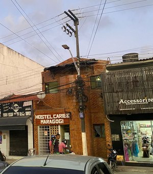 Explosões em fiação de poste assustam moradores no Centro de Maragogi