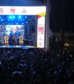 Saurê Palmares reúne multidão em noite cheia de música e dança em Maceió